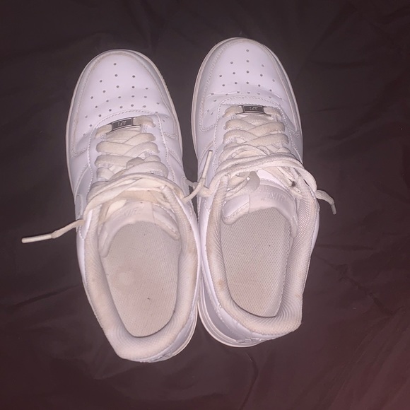 Nike Air Force 1 triple white size 8 - Picture 2 of 4